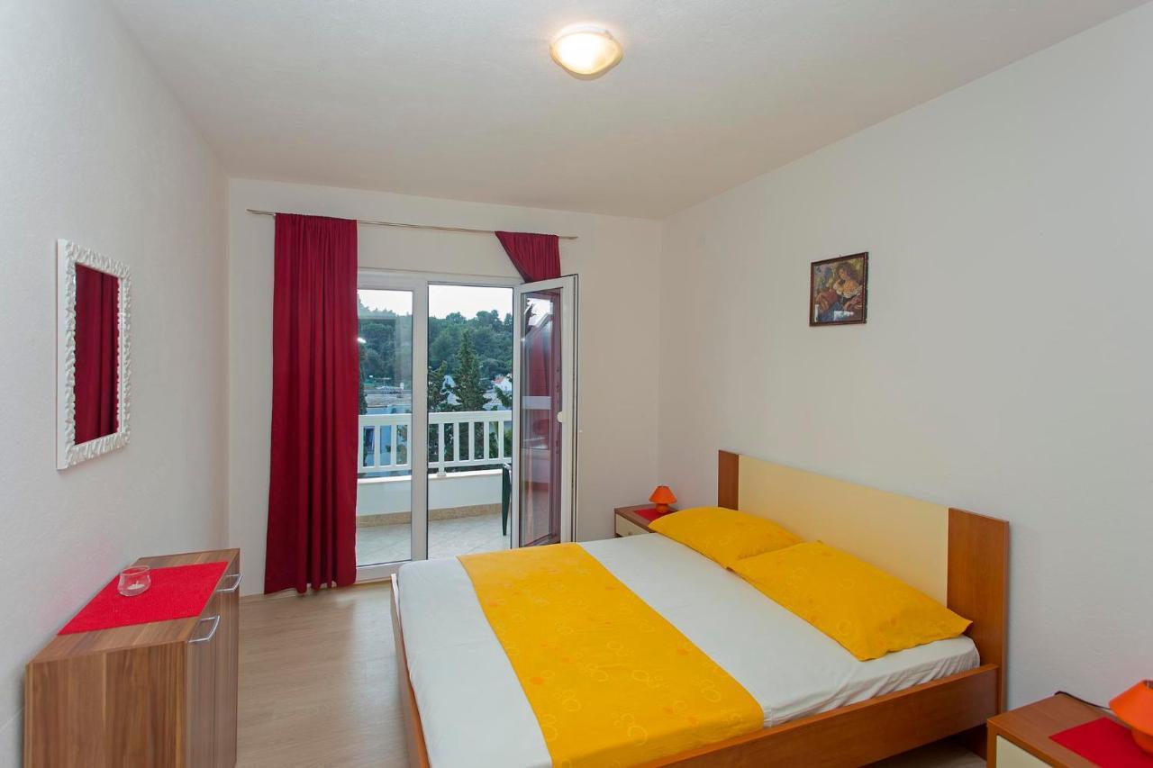 Apartments Dora Χβαρ Εξωτερικό φωτογραφία