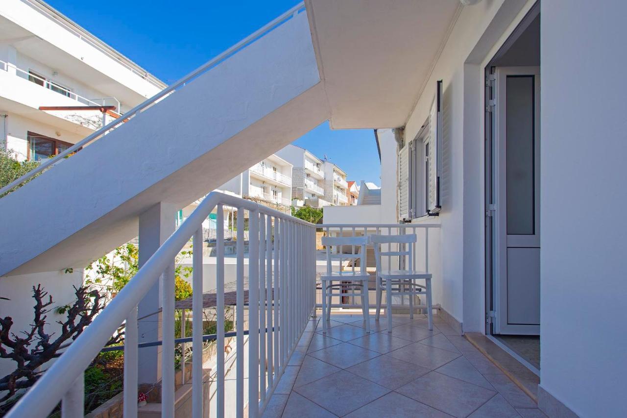Apartments Dora Χβαρ Εξωτερικό φωτογραφία