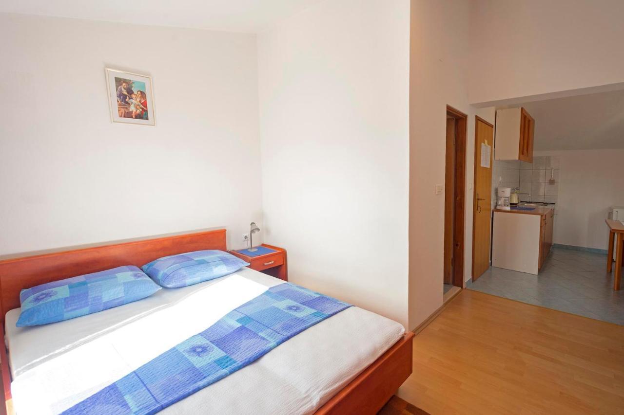 Apartments Dora Χβαρ Εξωτερικό φωτογραφία