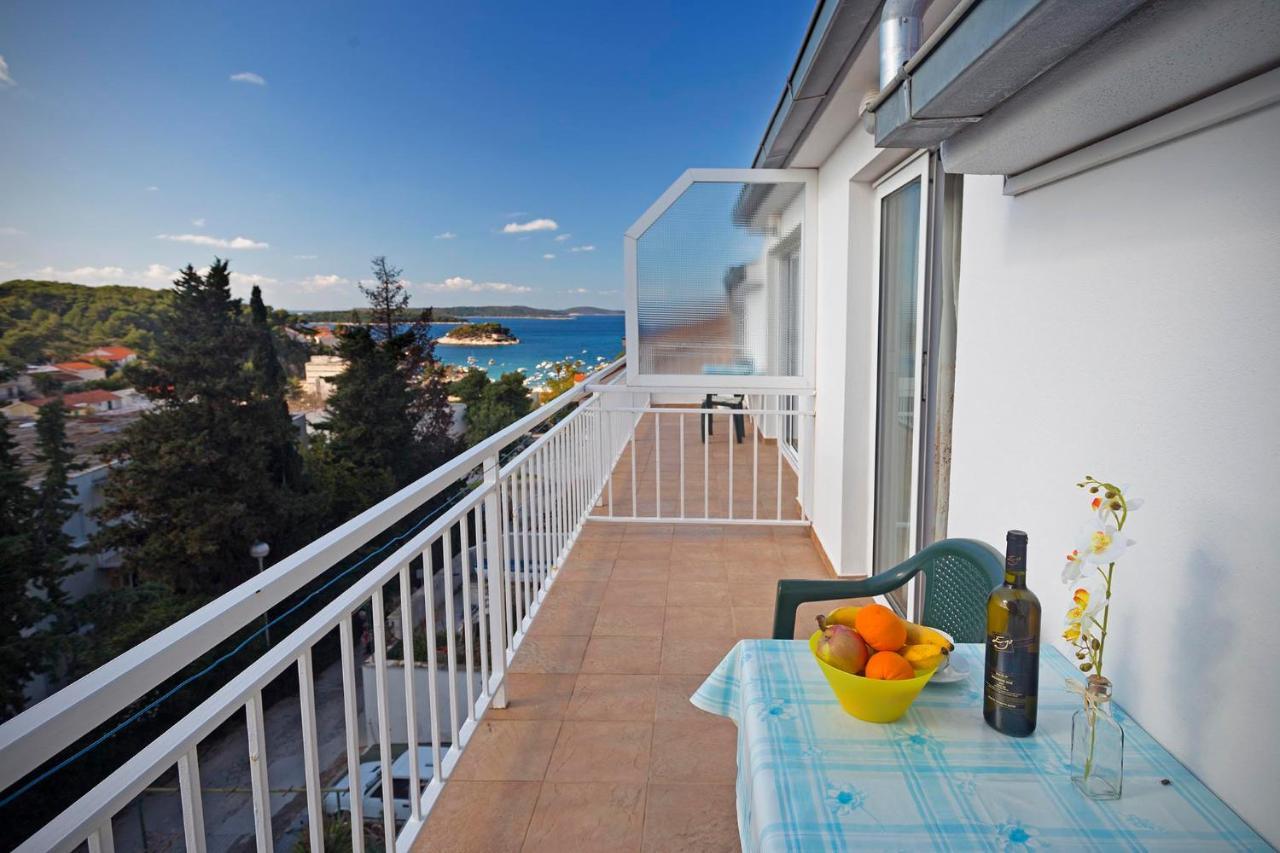 Apartments Dora Χβαρ Εξωτερικό φωτογραφία