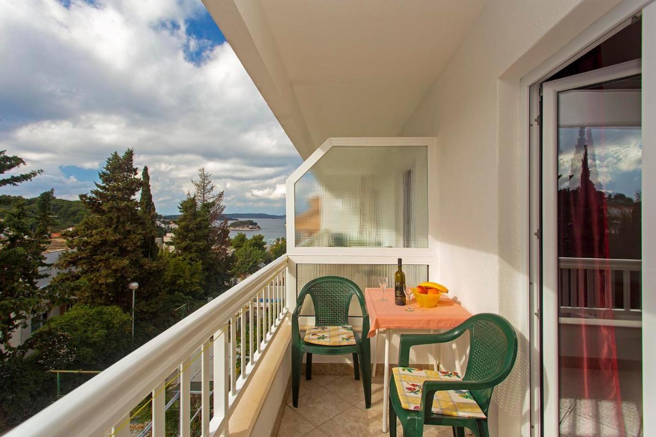 Apartments Dora Χβαρ Εξωτερικό φωτογραφία
