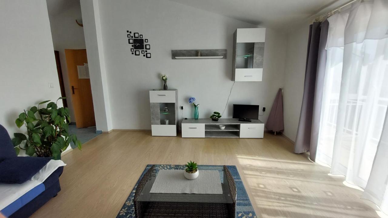 Apartments Dora Χβαρ Εξωτερικό φωτογραφία