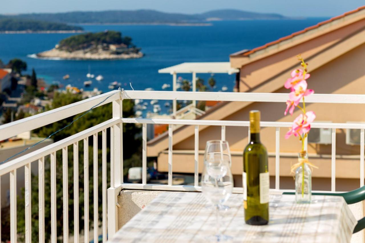 Apartments Dora Χβαρ Εξωτερικό φωτογραφία