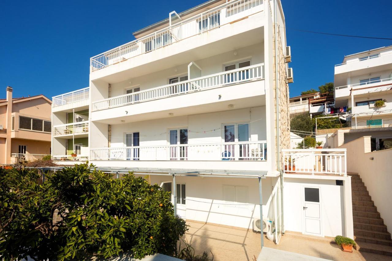 Apartments Dora Χβαρ Εξωτερικό φωτογραφία
