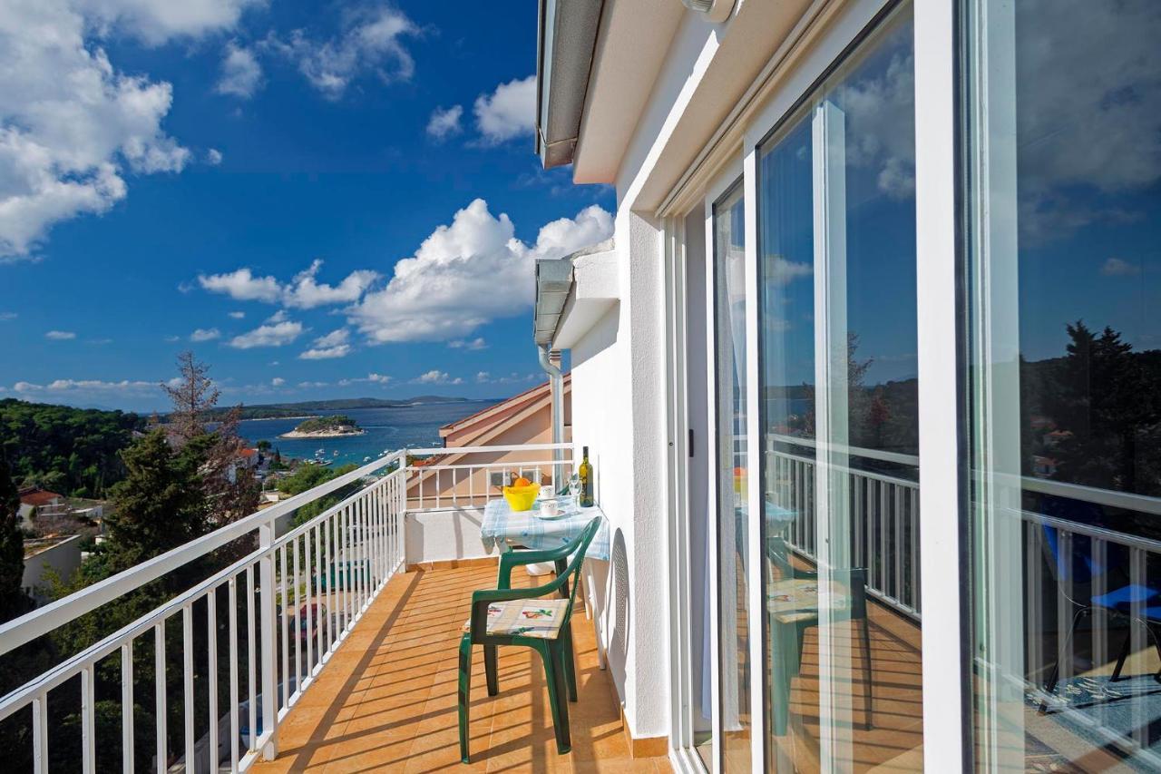 Apartments Dora Χβαρ Εξωτερικό φωτογραφία