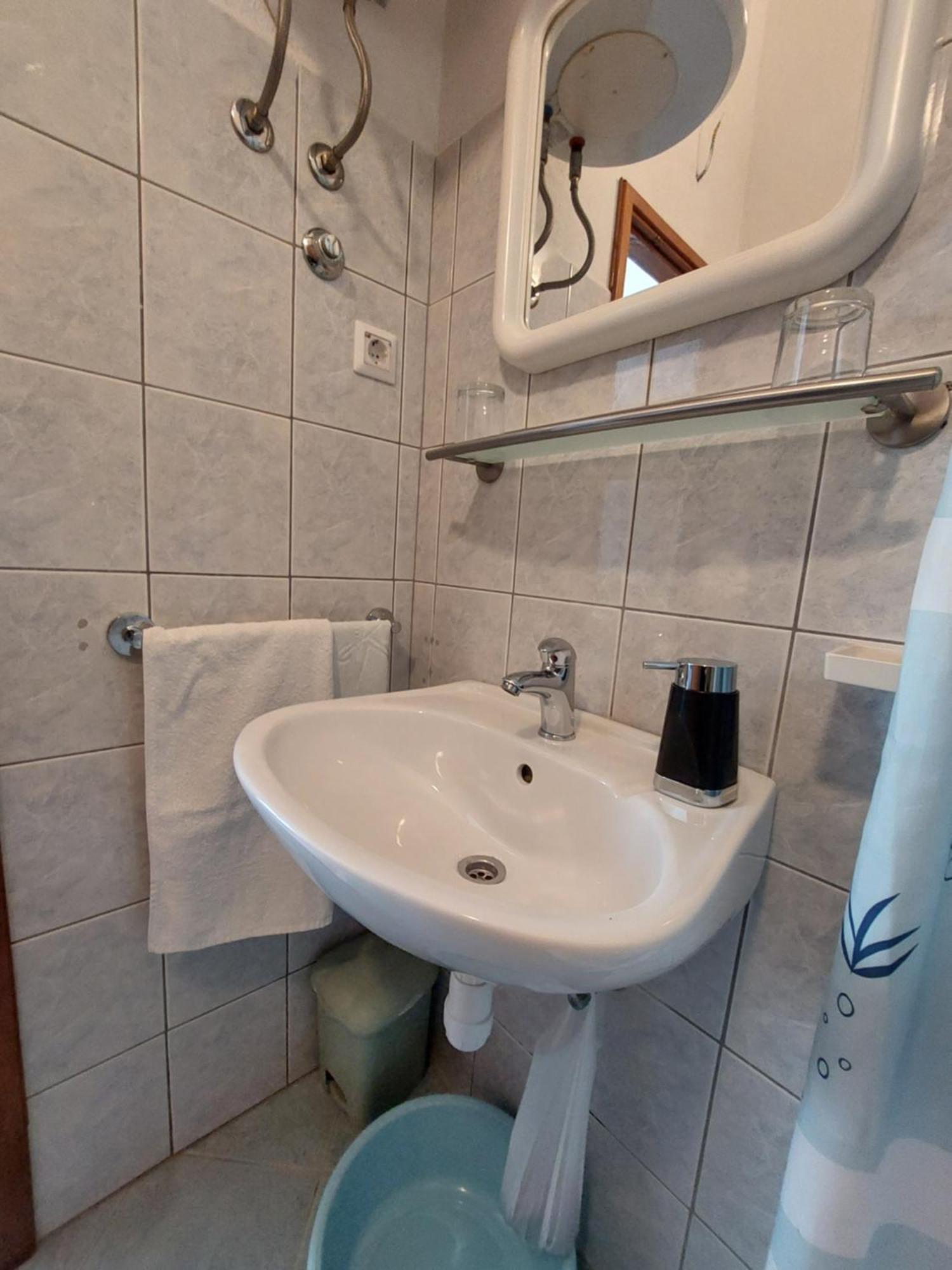 Apartments Dora Χβαρ Εξωτερικό φωτογραφία