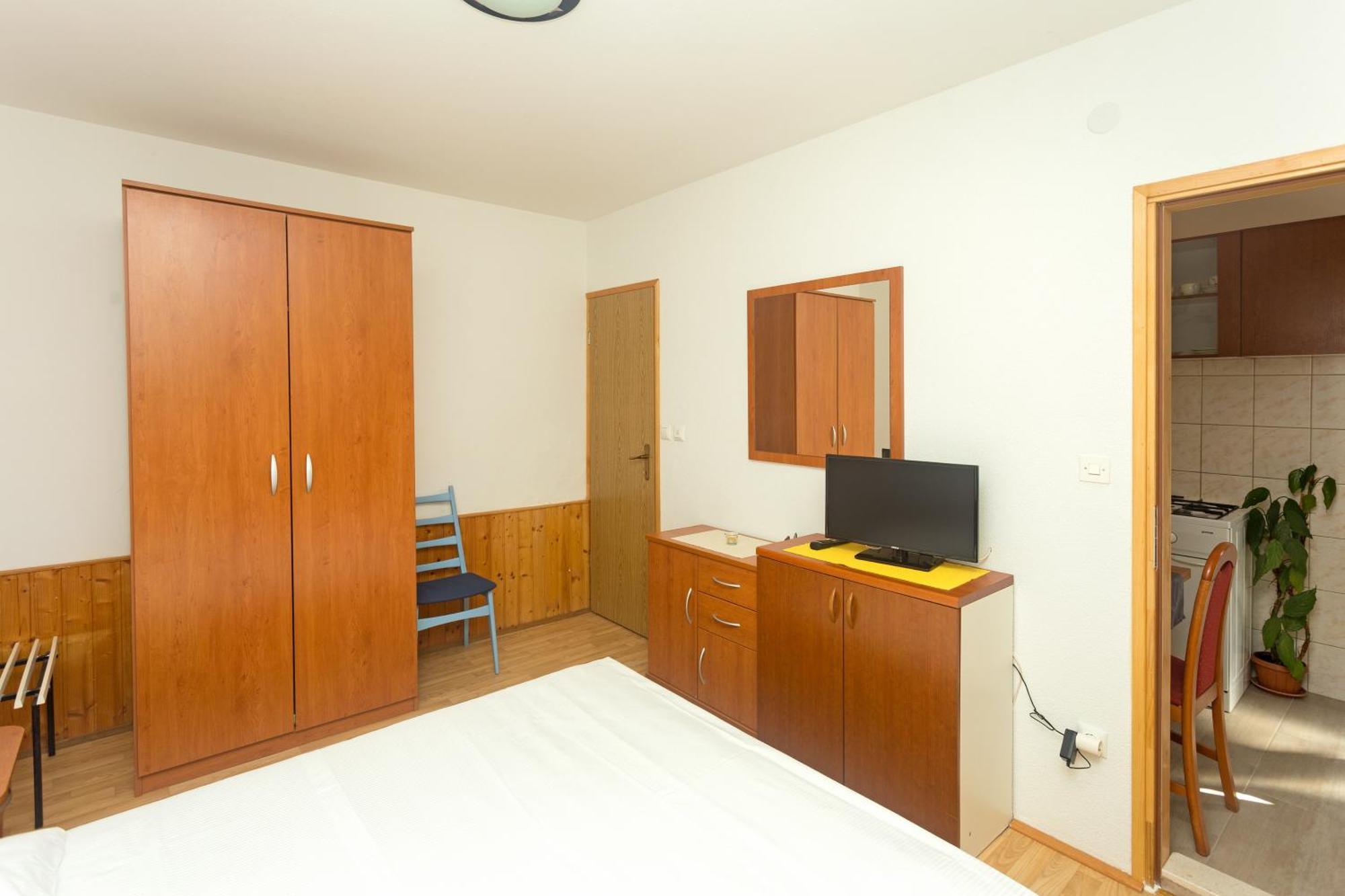 Apartments Dora Χβαρ Εξωτερικό φωτογραφία