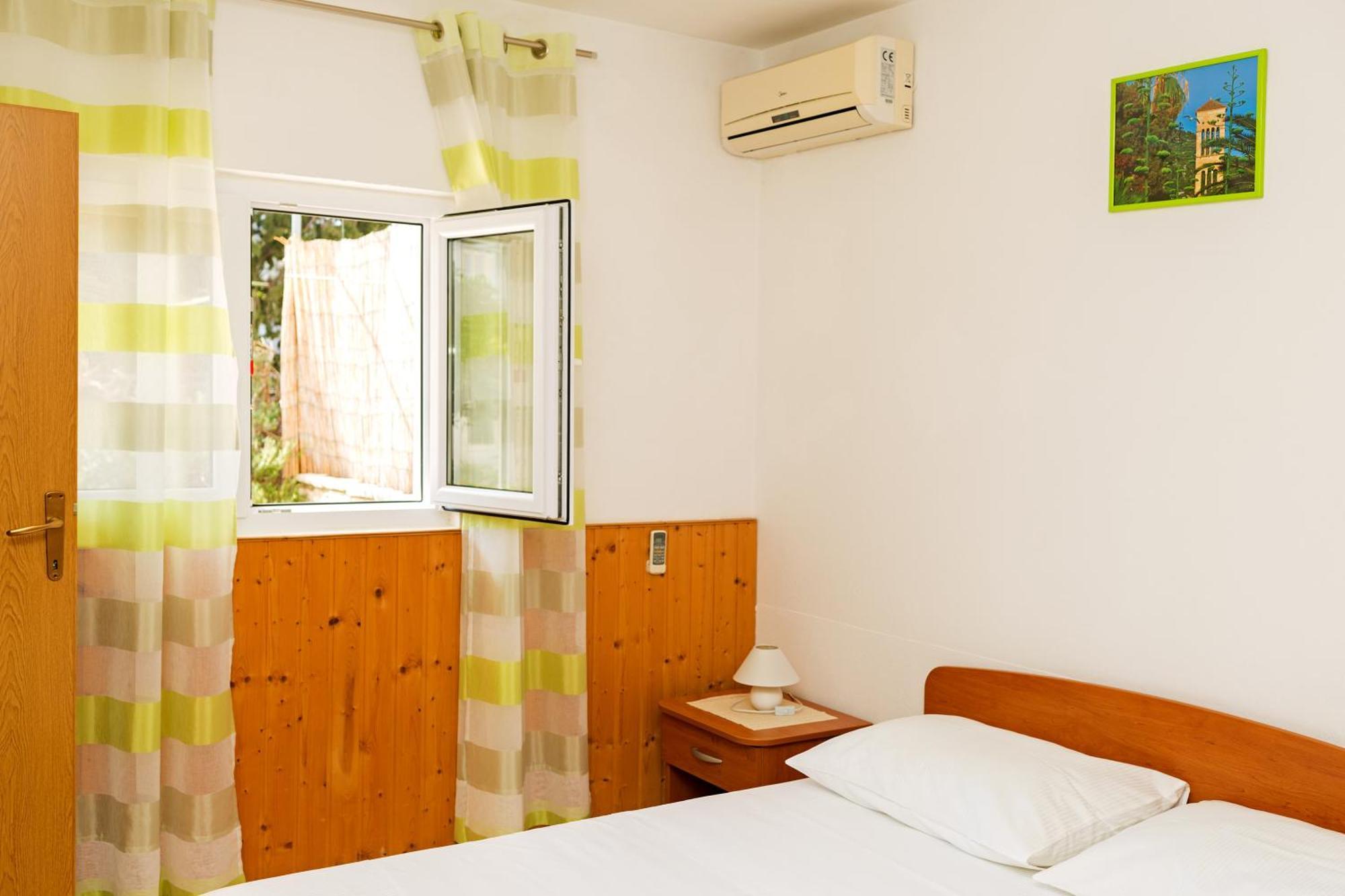Apartments Dora Χβαρ Εξωτερικό φωτογραφία